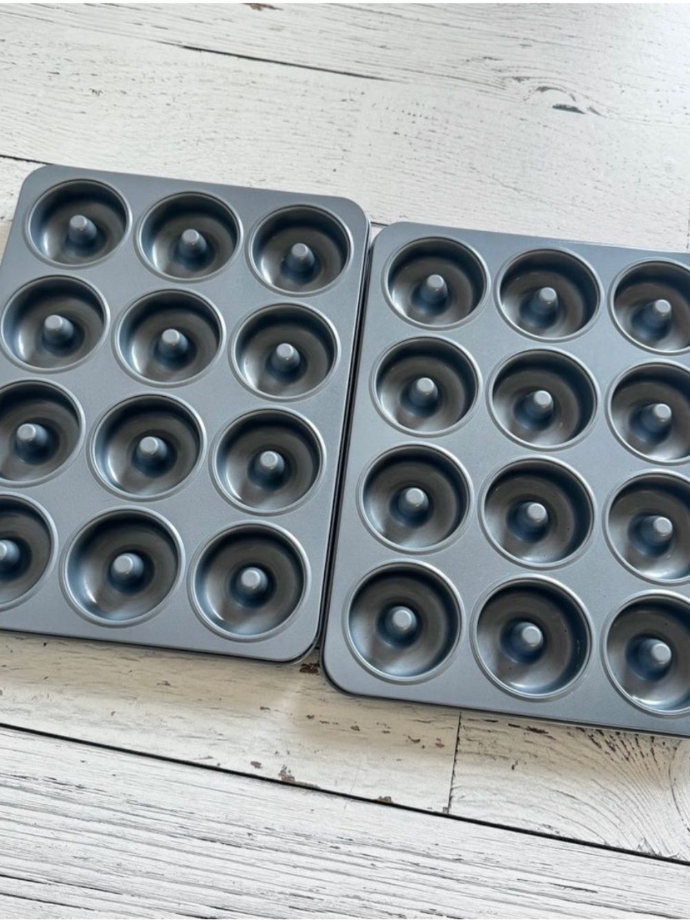 Wilton - Mini Donut Pan Set (2)